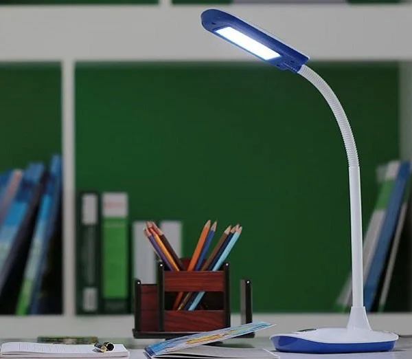  Đèn bàn học sinh LED Rạng Đông
