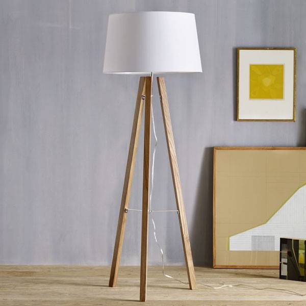 Đèn cây trang trí góc sofa gỗ - Đèn cây để góc sofa gỗ