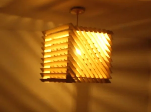 Hình ảnh đèn thả trần bằng gỗ xoay - Đèn gỗ thả trần